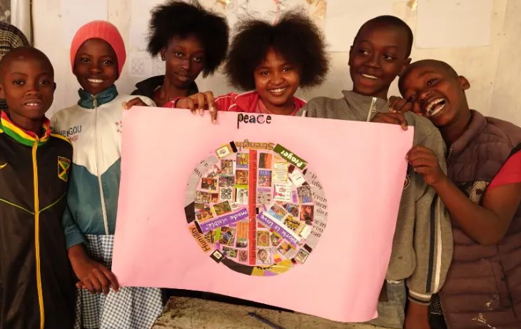 Donate to Wajukuu Arts Kids' Club